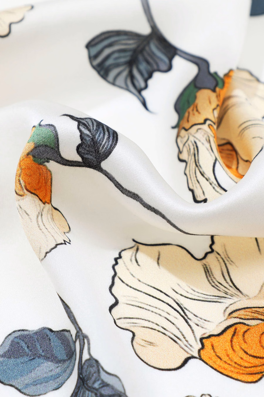 Foulard in seta quadrato floreale chic