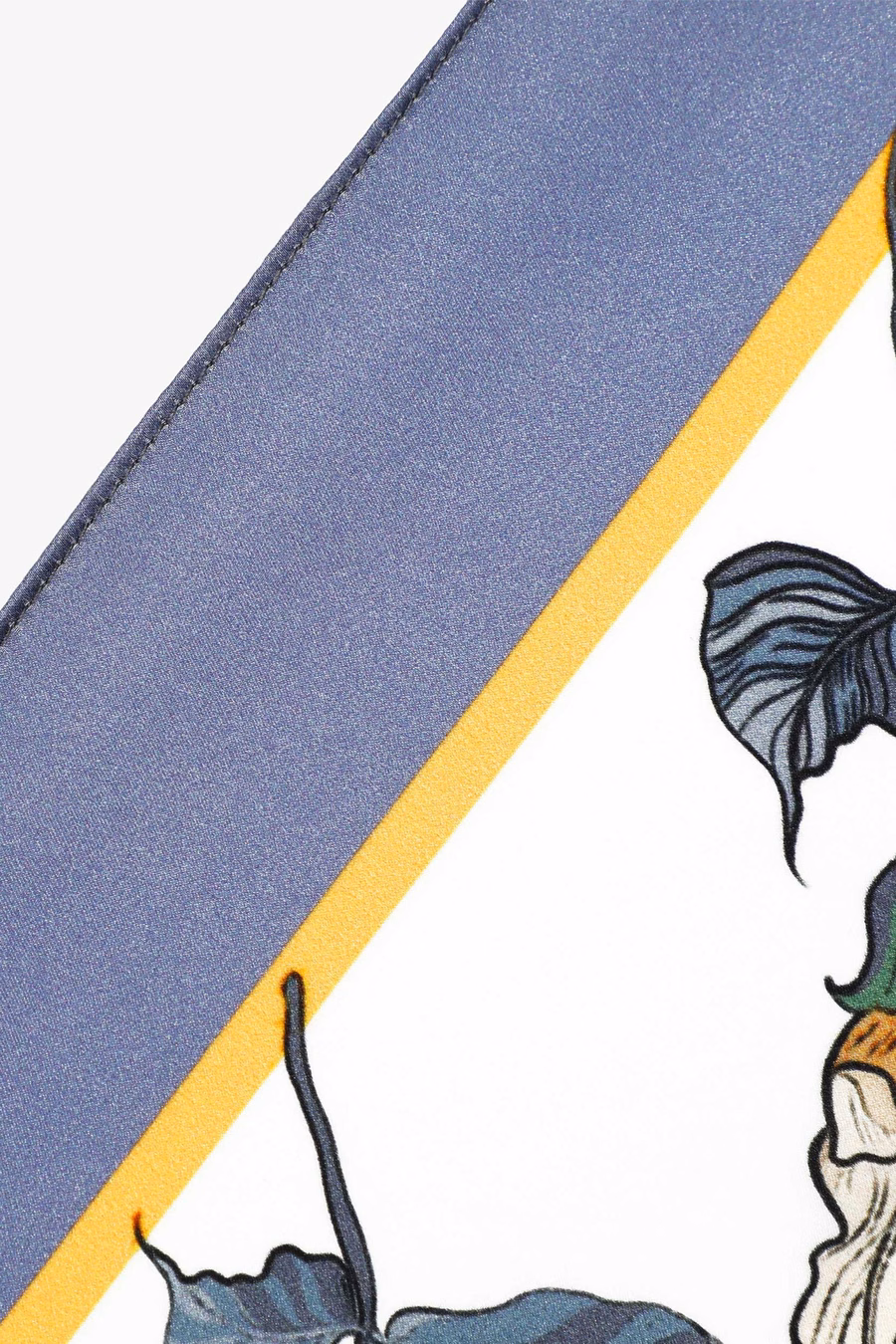 Foulard in seta quadrato floreale chic