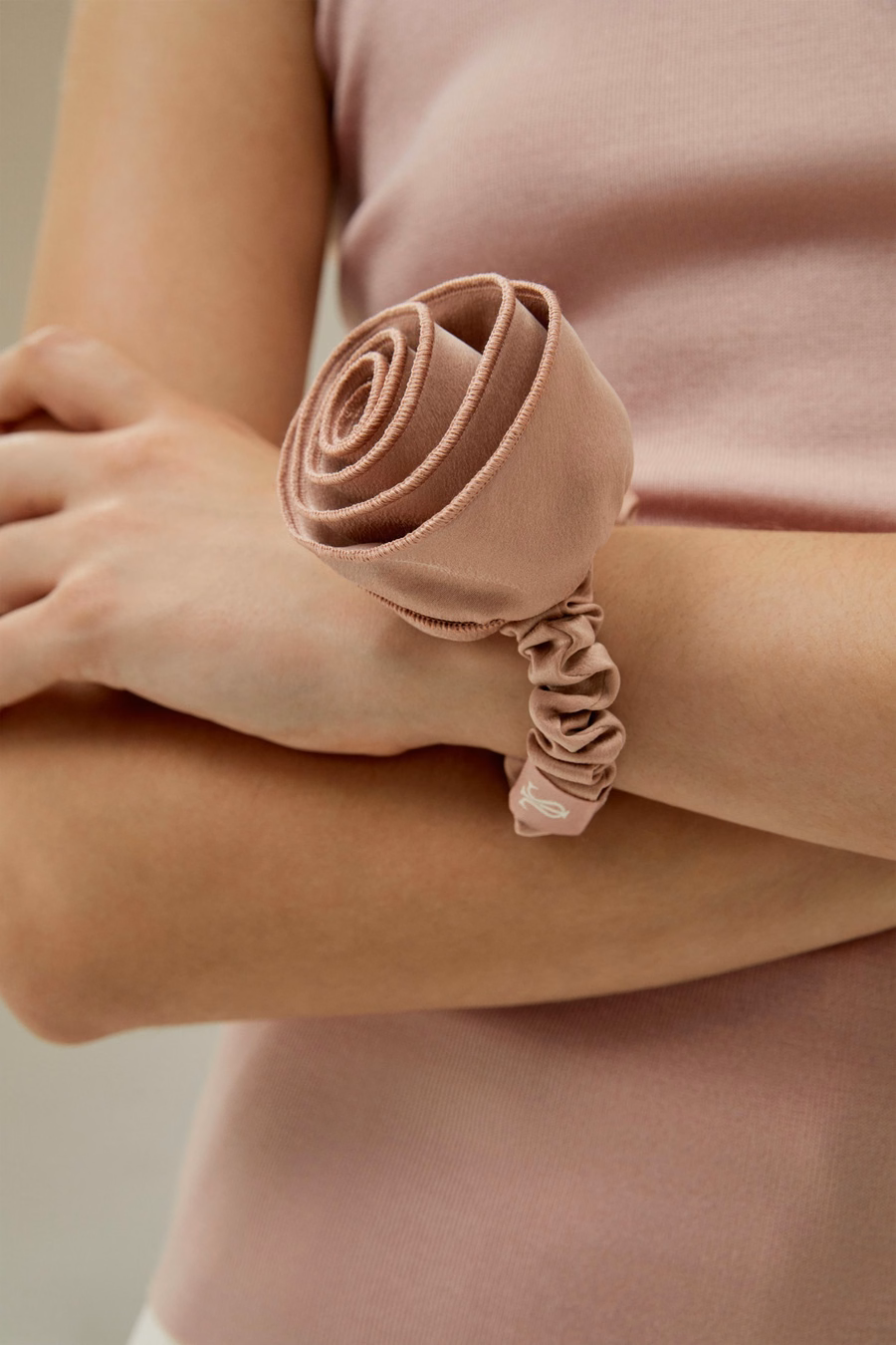 Scrunchie per Capelli in Seta Rosette