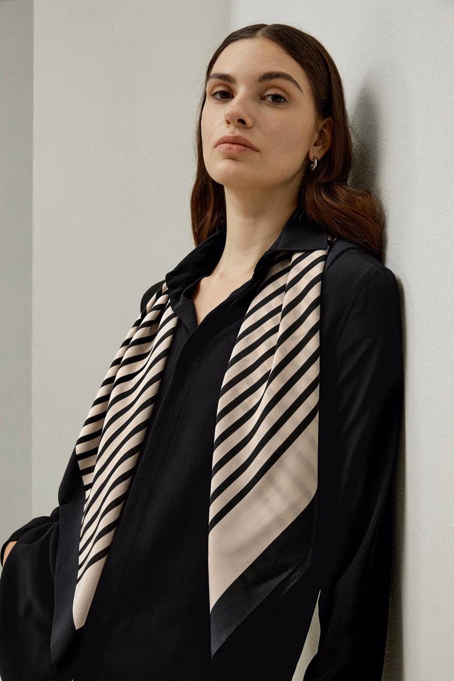 Foulard in Seta con Motivo Mid-Century
