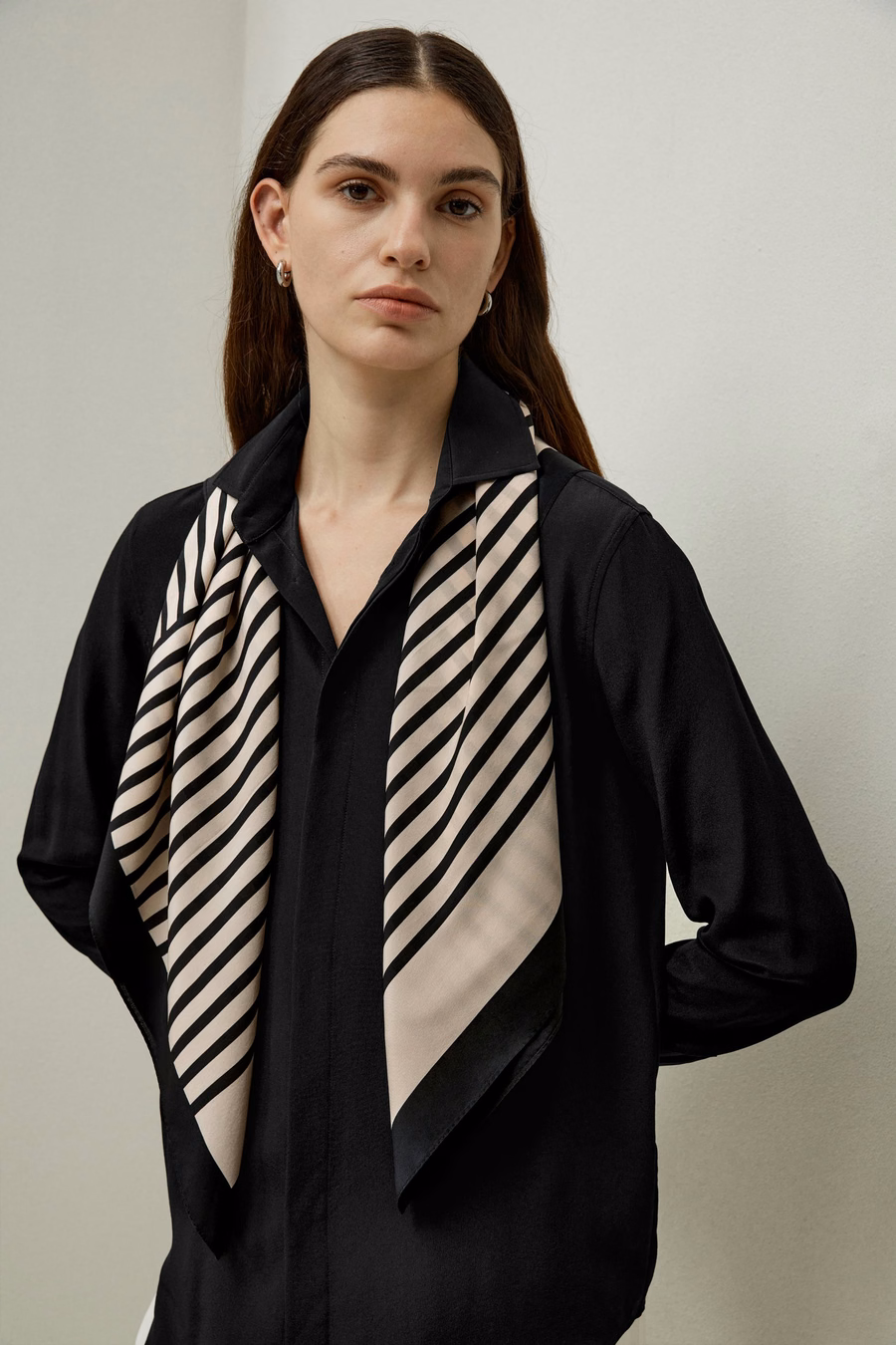 Foulard in Seta con Motivo Mid-Century