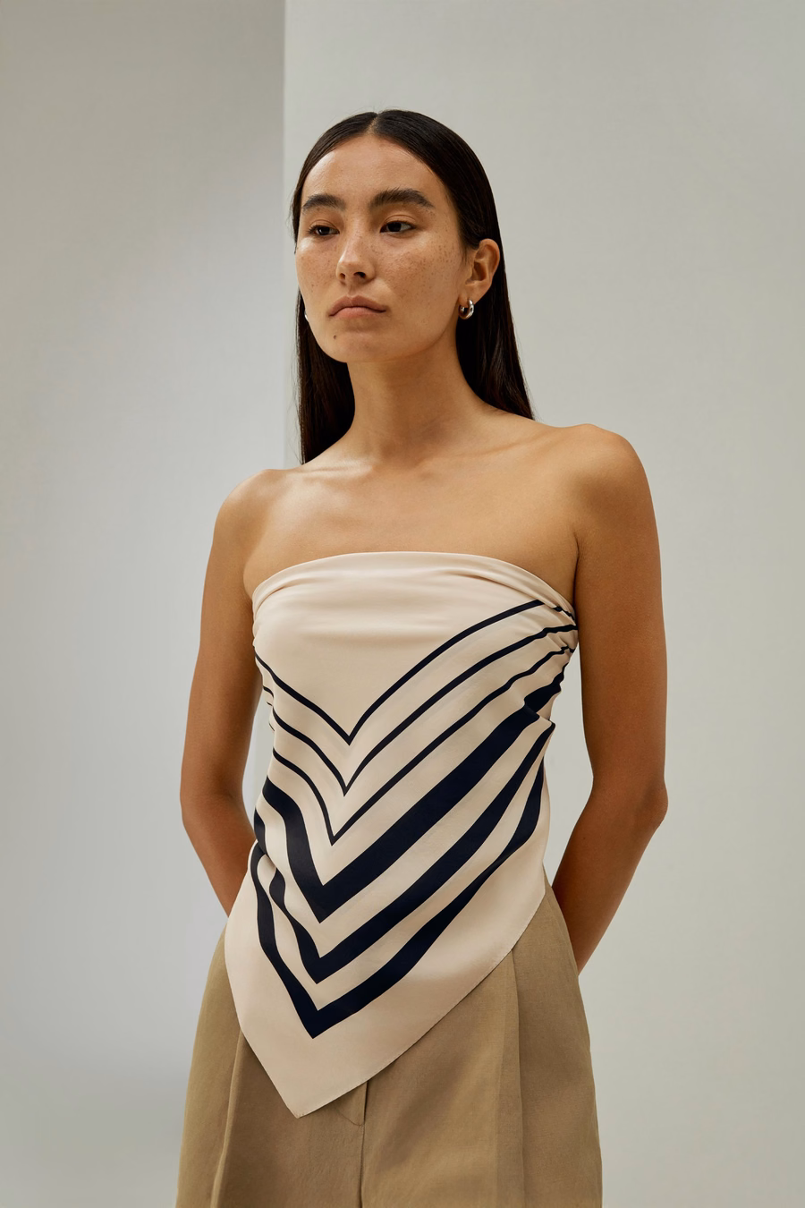 Foulard in Seta con Stampa Geometrica