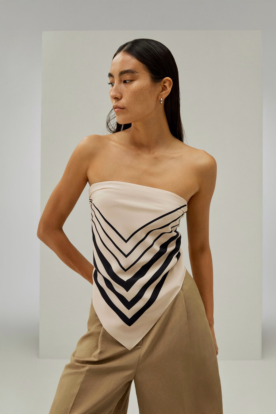 Foulard in Seta con Stampa Geometrica