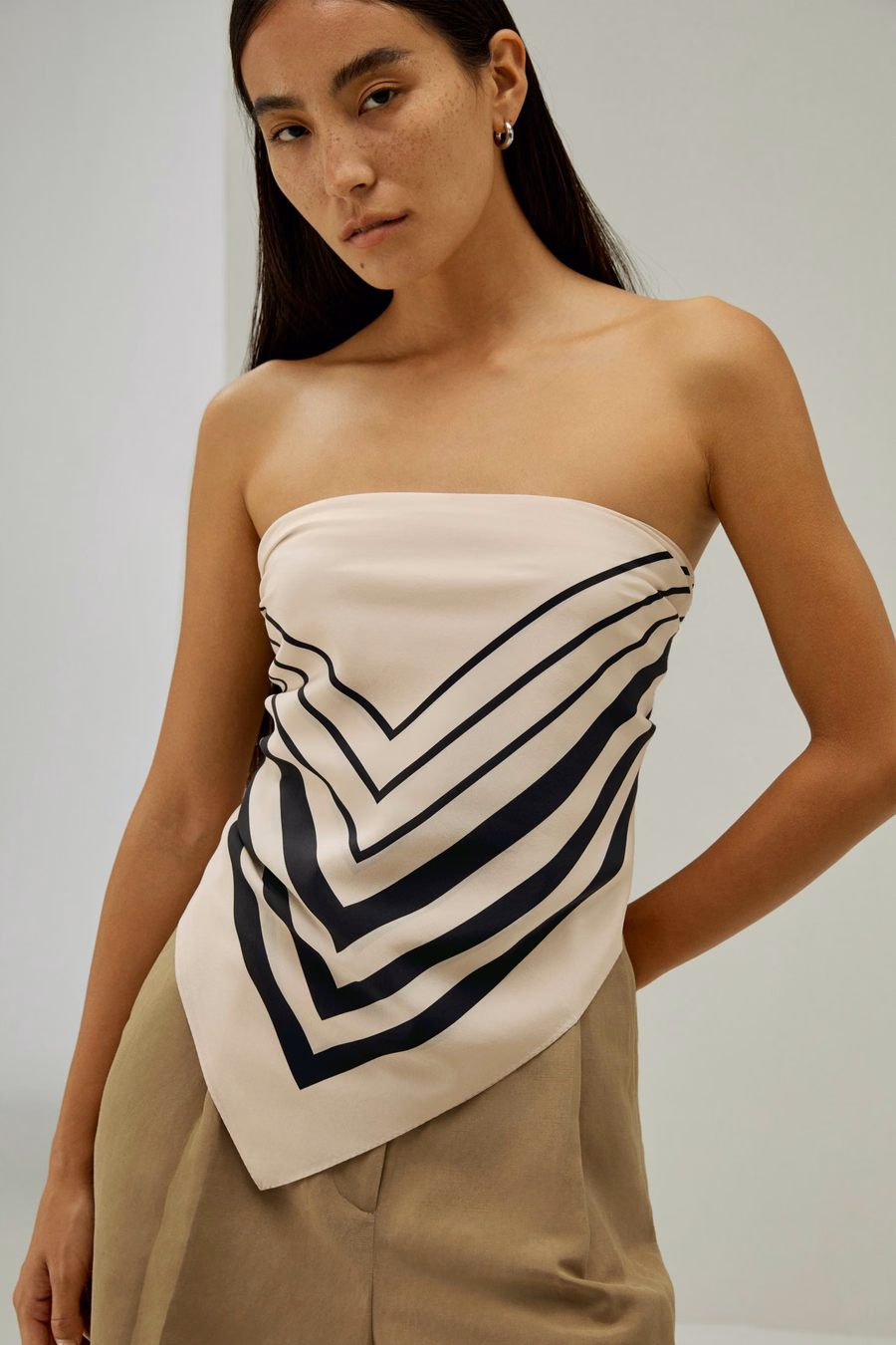 Foulard in Seta con Stampa Geometrica