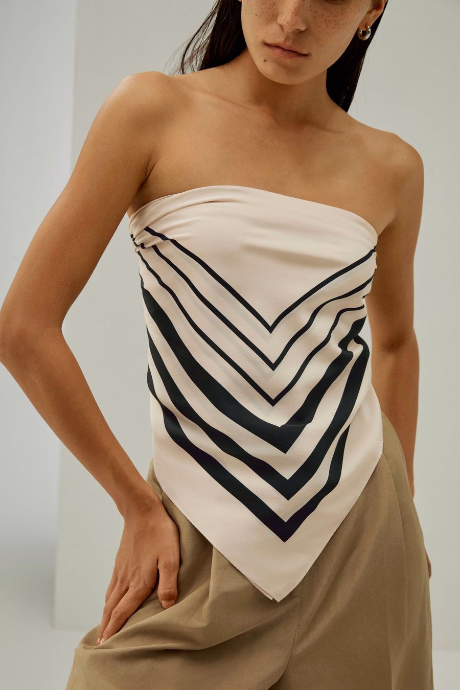 Foulard in Seta con Stampa Geometrica