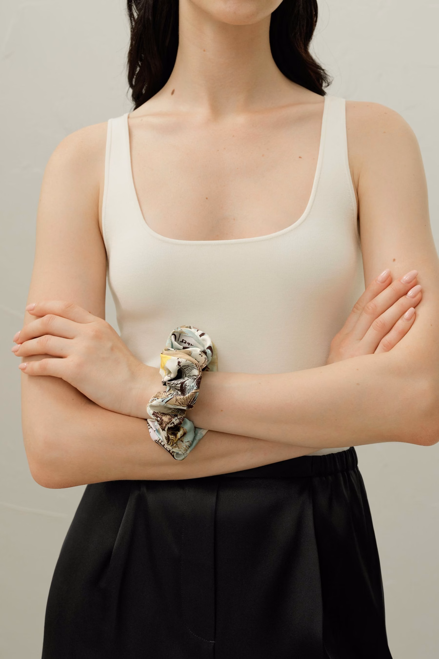 Scrunchies in seta del segno zodiacale dell'Acquario