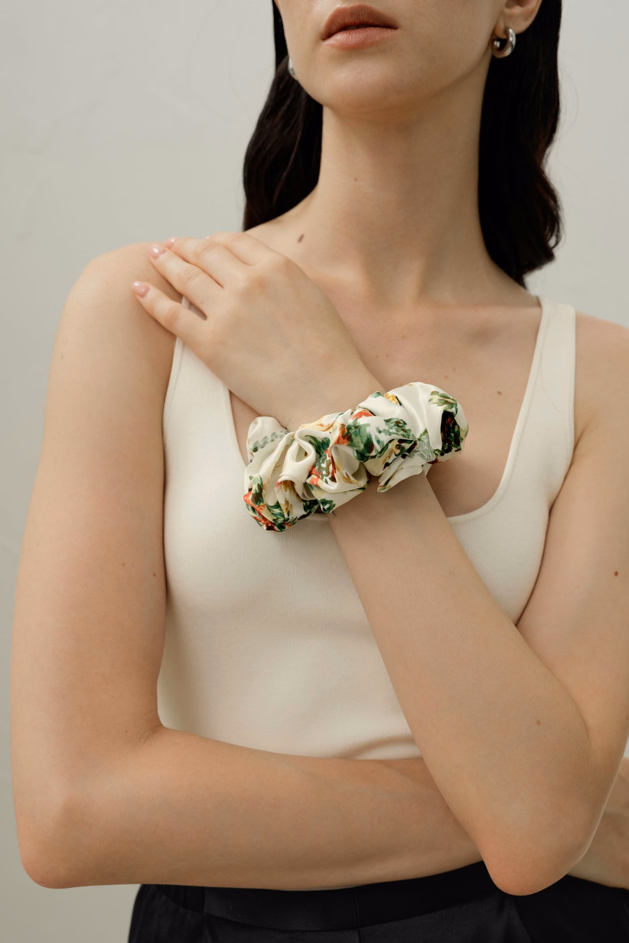 Scrunchies in seta del segno zodiacale dell'Ariete