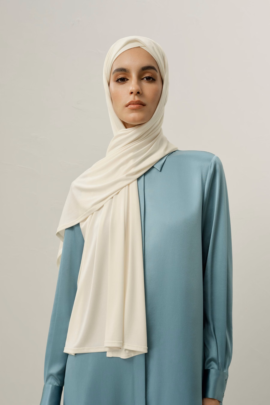 Hijab in Jersey di Seta e Viscosa