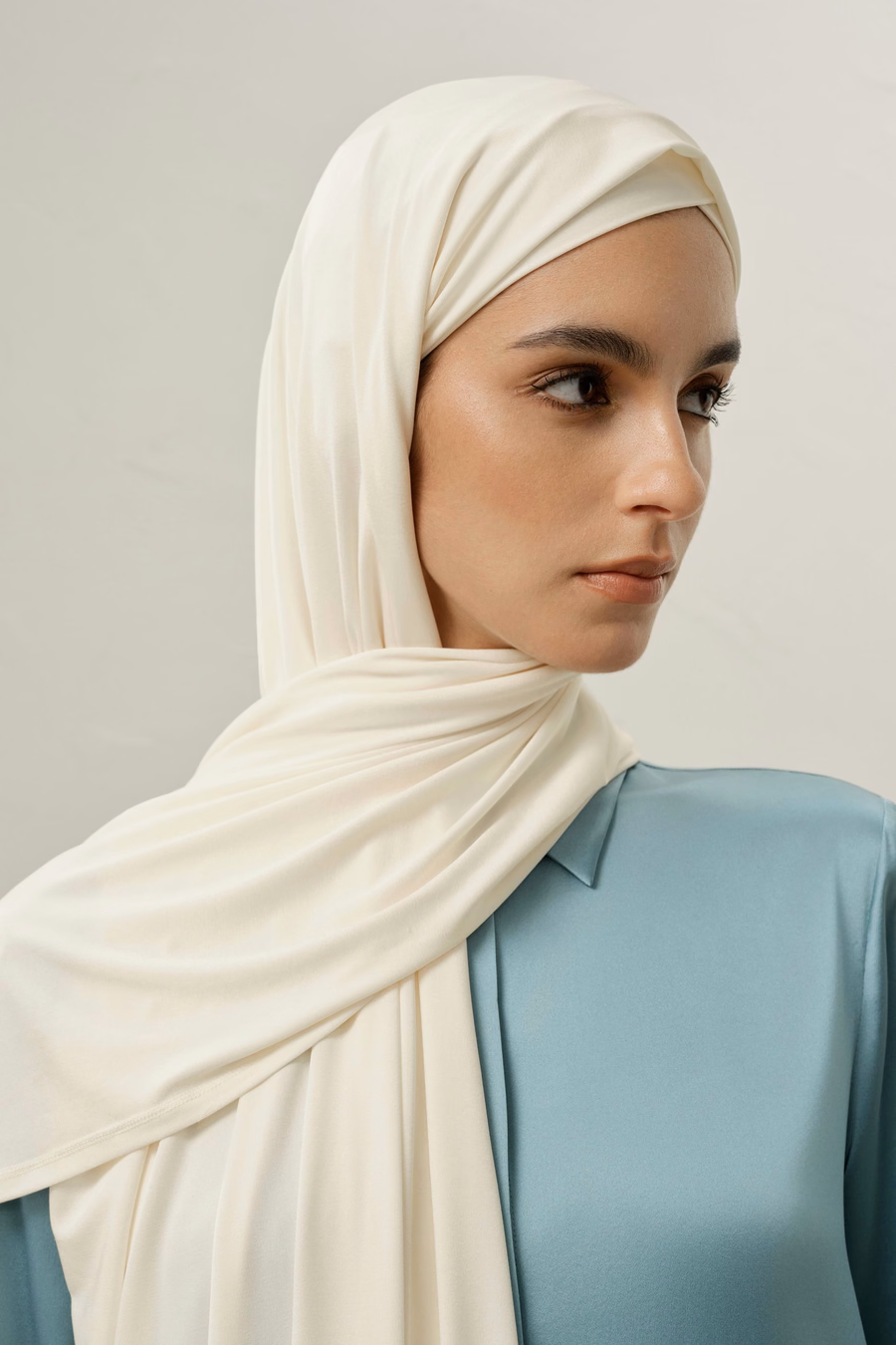 Hijab in Jersey di Seta e Viscosa