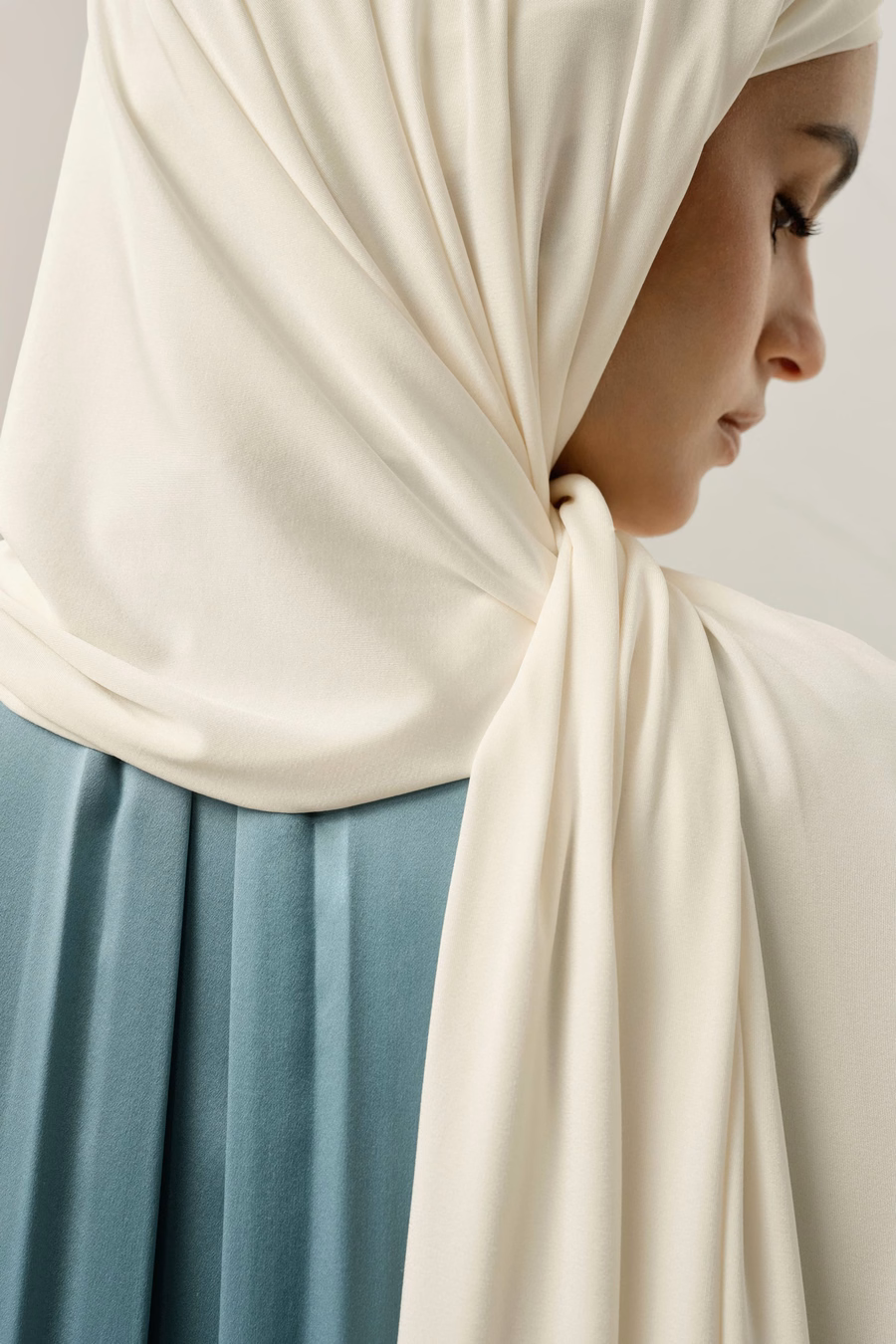 Hijab in Jersey di Seta e Viscosa