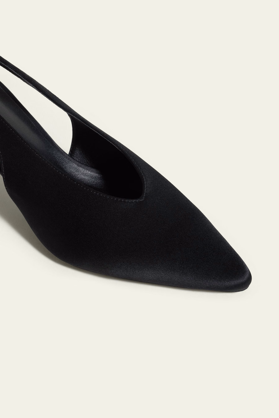 Scarpa Slingback a Punta di Seta Charmeuse