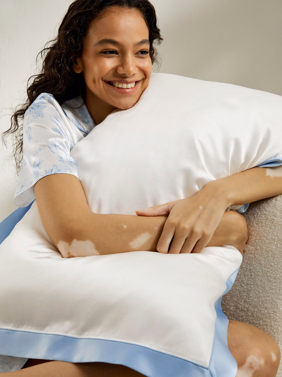 19MM La Terra Serenity Silk Pillowcase