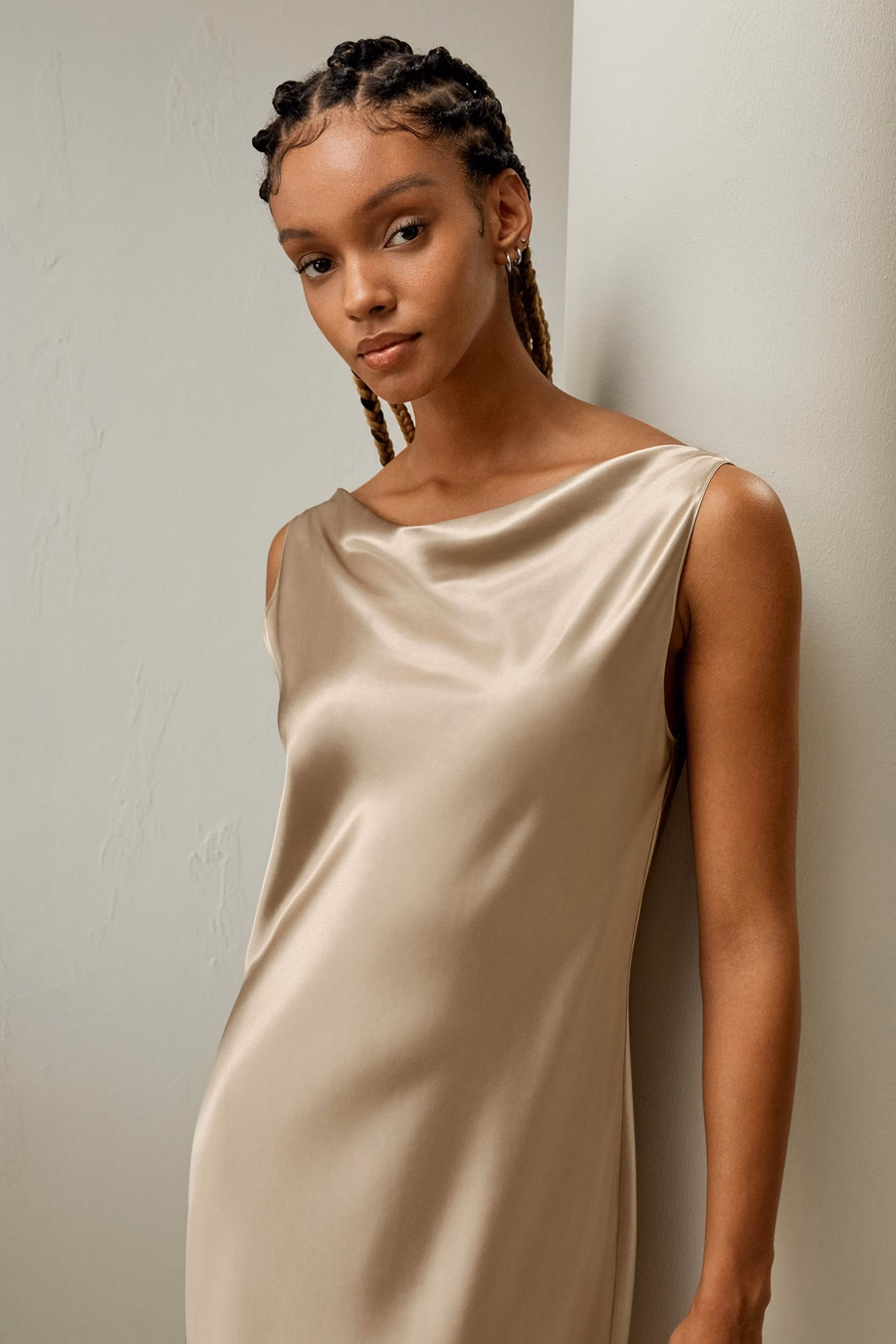 Abito Midi in Seta Watershine con Collo a Cowl