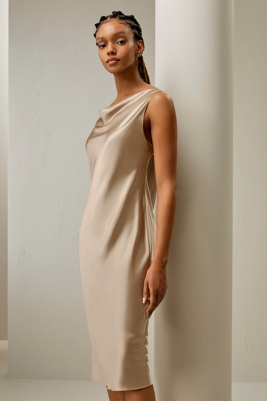 Abito Midi in Seta Watershine con Collo a Cowl