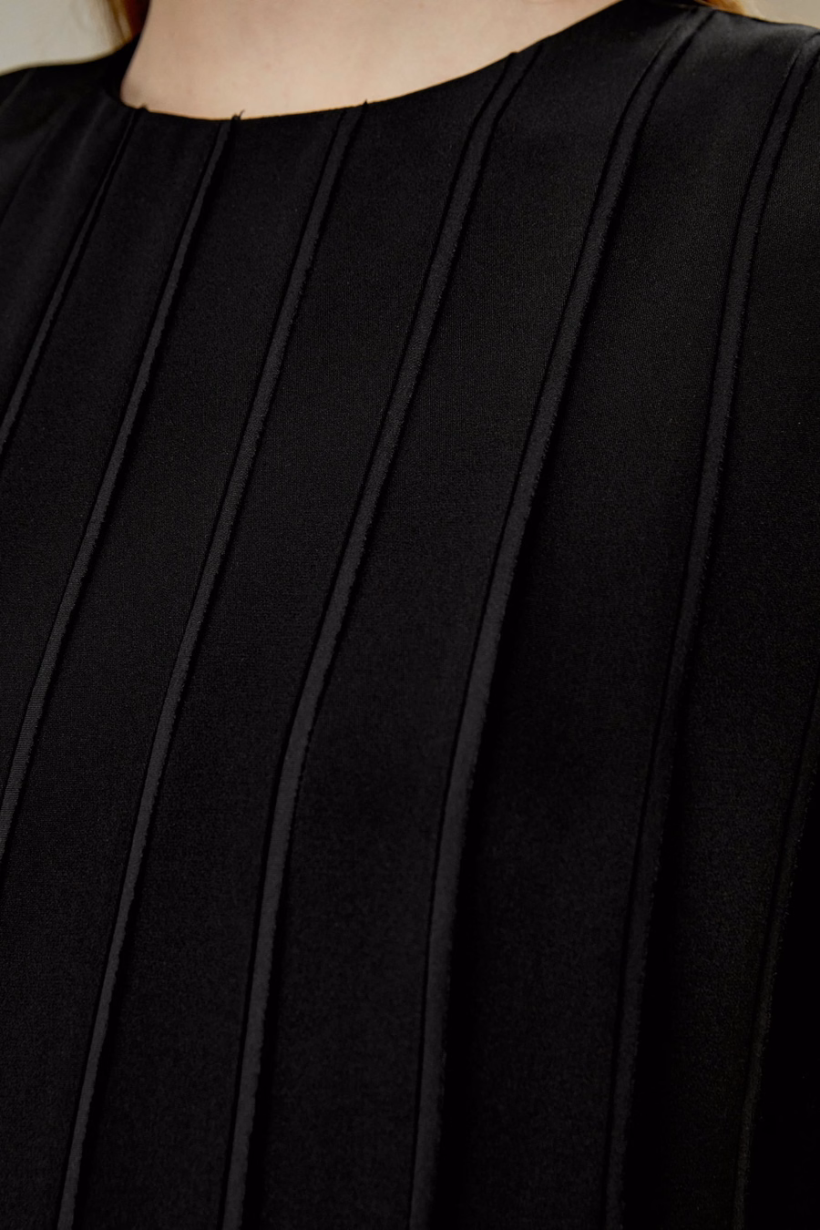 Sleeveless accordion pleated silk dress