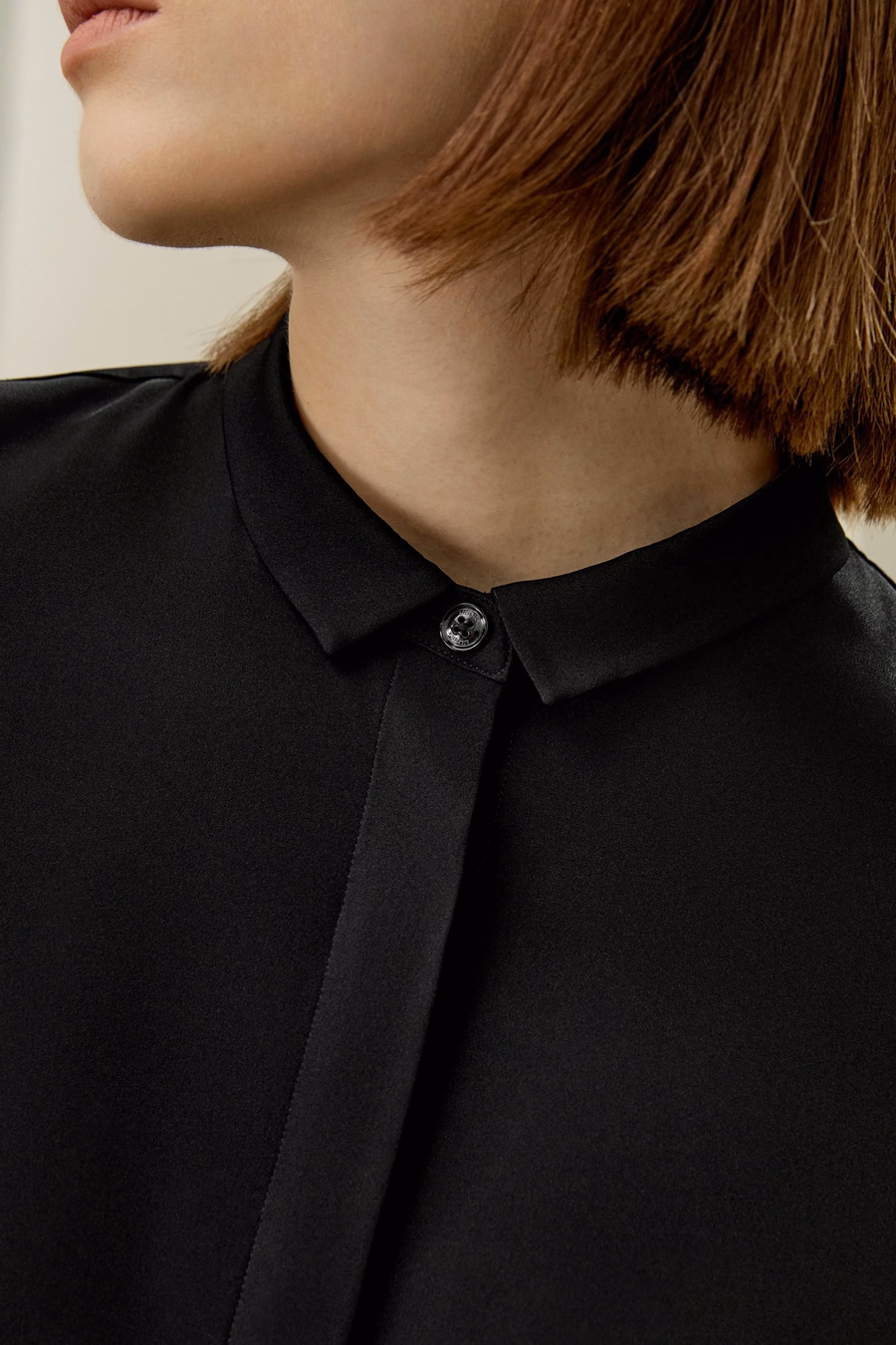 Camicia in Seta con Colletto Classico