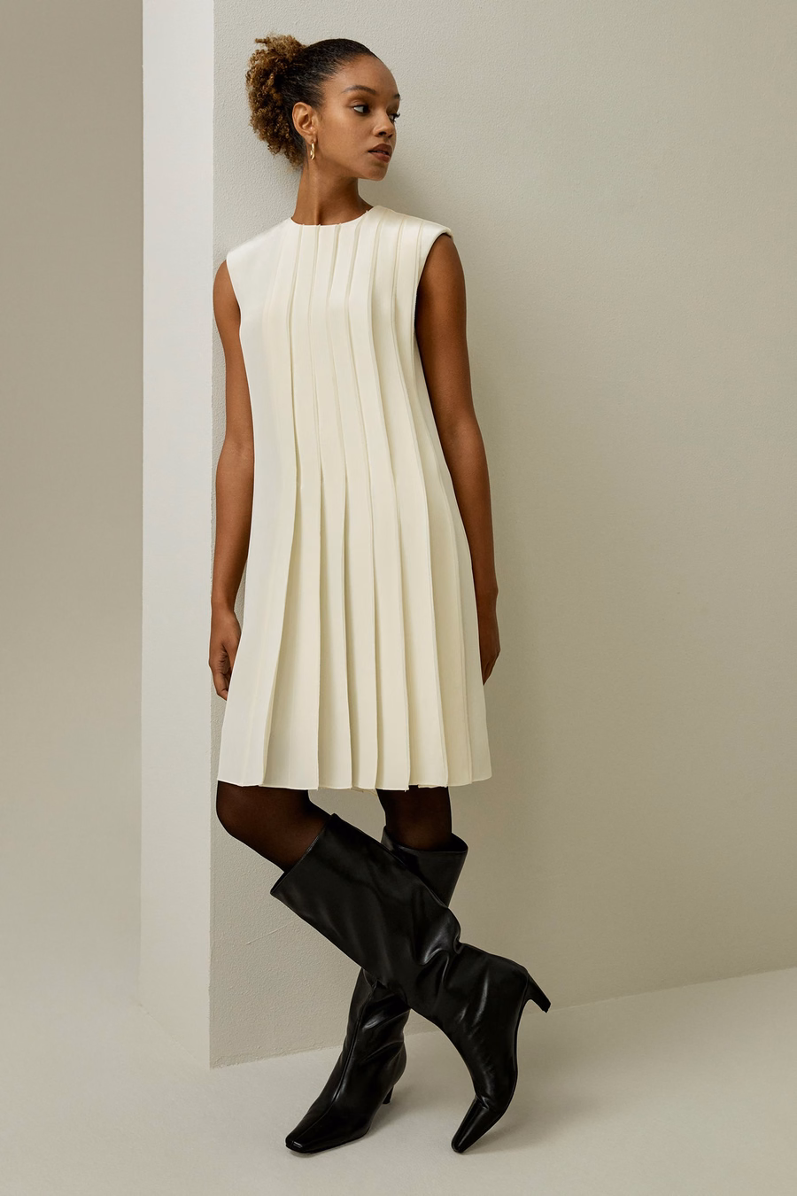 Sleeveless accordion pleated silk dress
