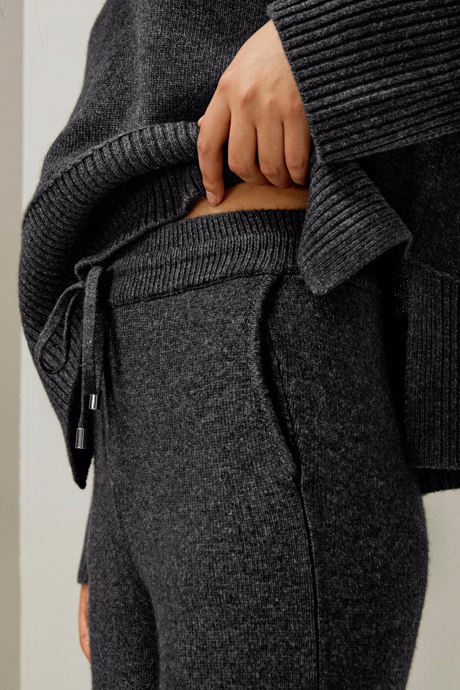 Pantaloni a gamba larga in jersey di lana merino