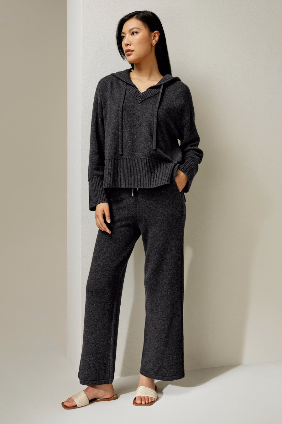 Pantaloni a gamba larga in jersey di lana merino