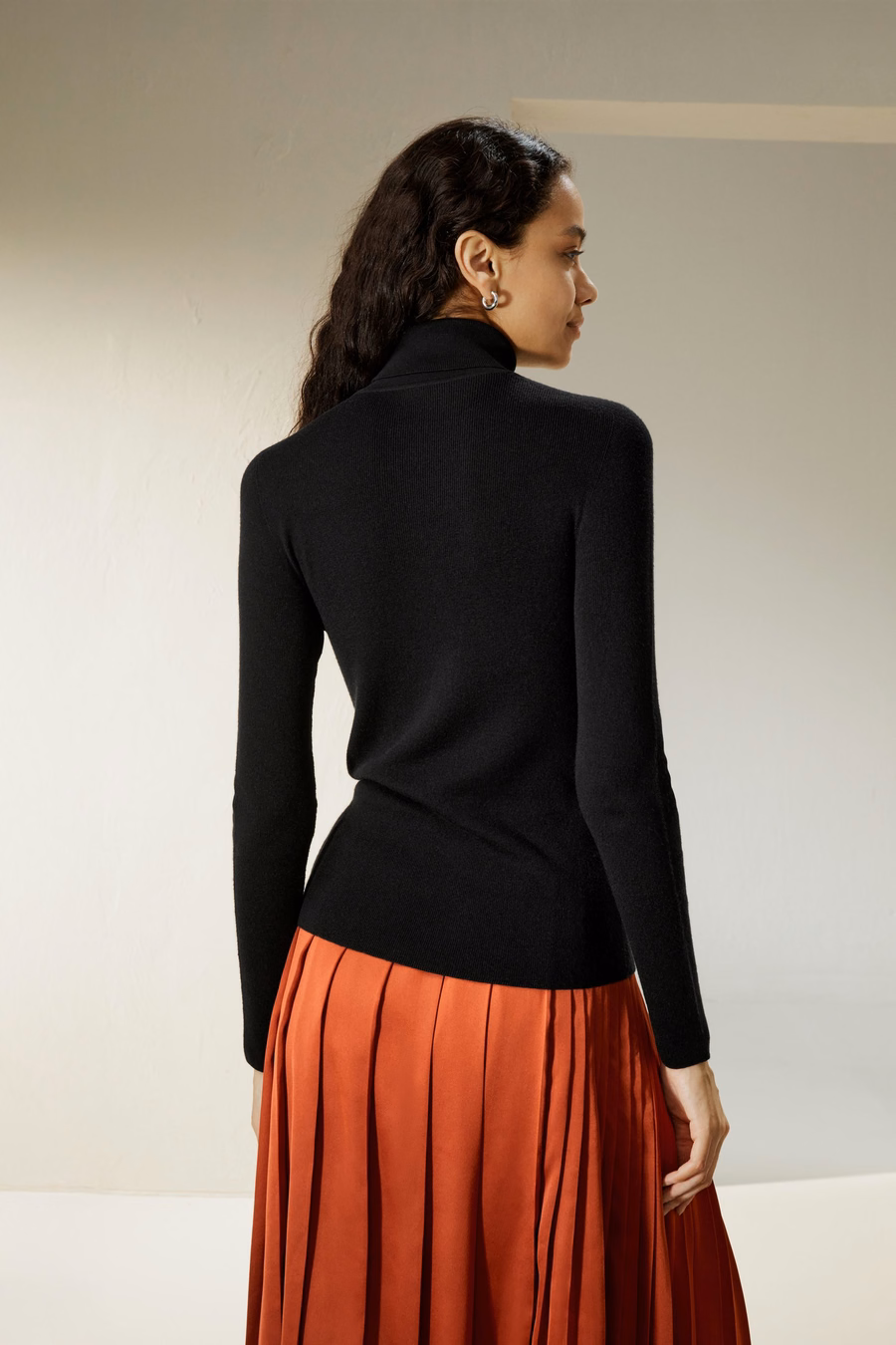 Maglione a collo alto in misto seta e cashmere senza cuciture