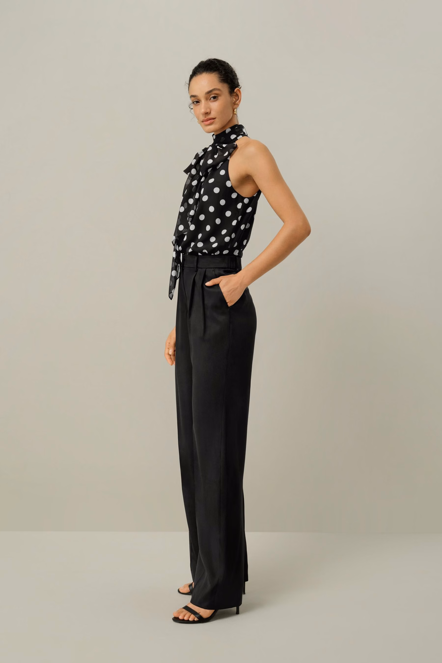 Top in seta georgette convertibile a pois