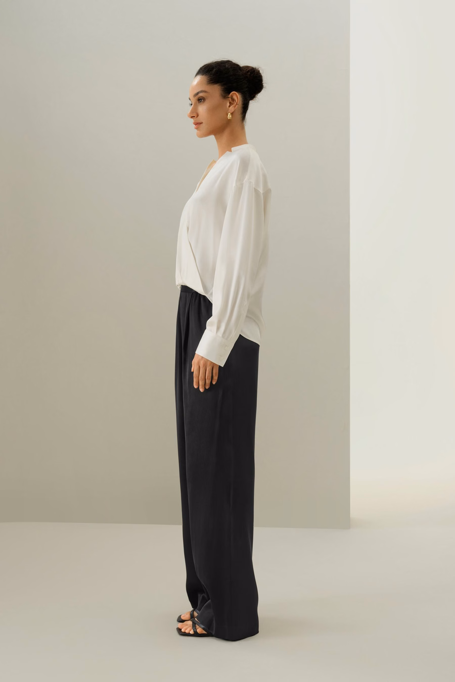 Camicetta V-neck in Charmeuse di Seta Regolare