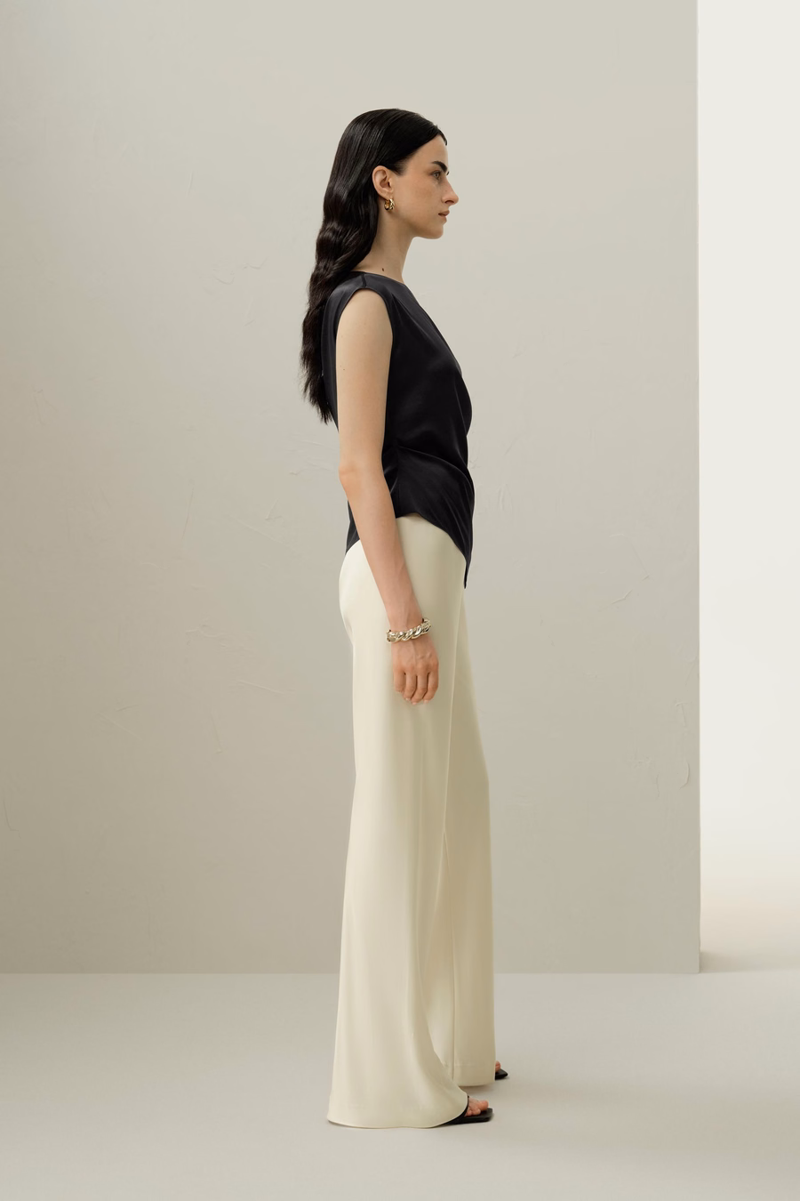 Top Asimmetrico in Charmeuse Stretch