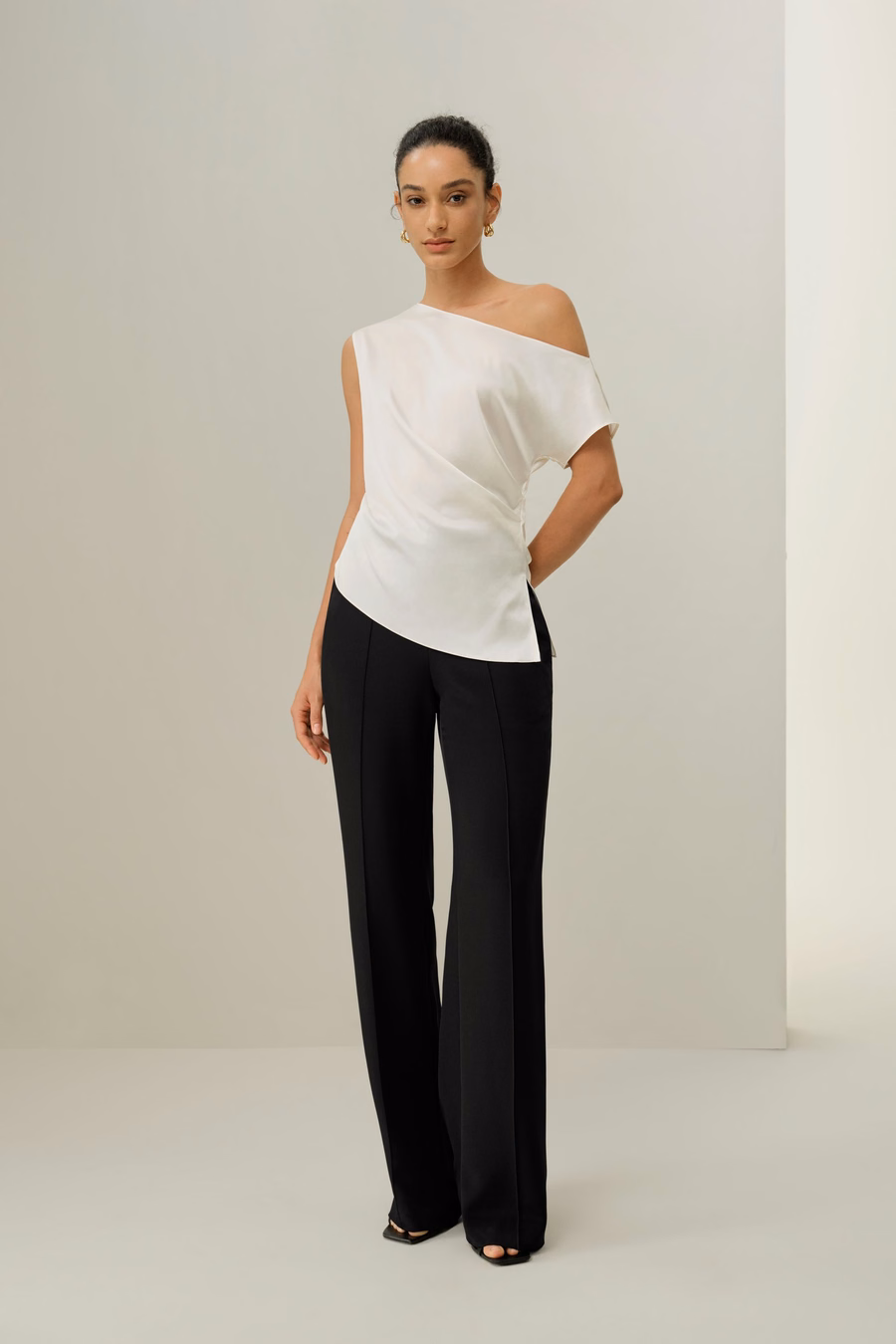 Top Asimmetrico in Charmeuse Stretch