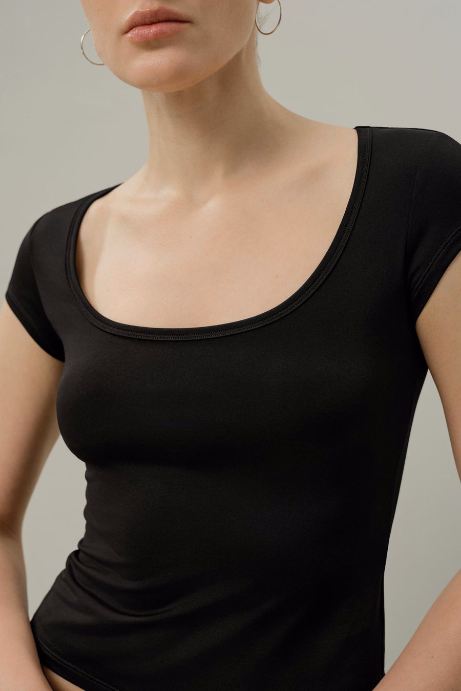 T-shirt con scollatura a V di Jersey di Seta Breeze