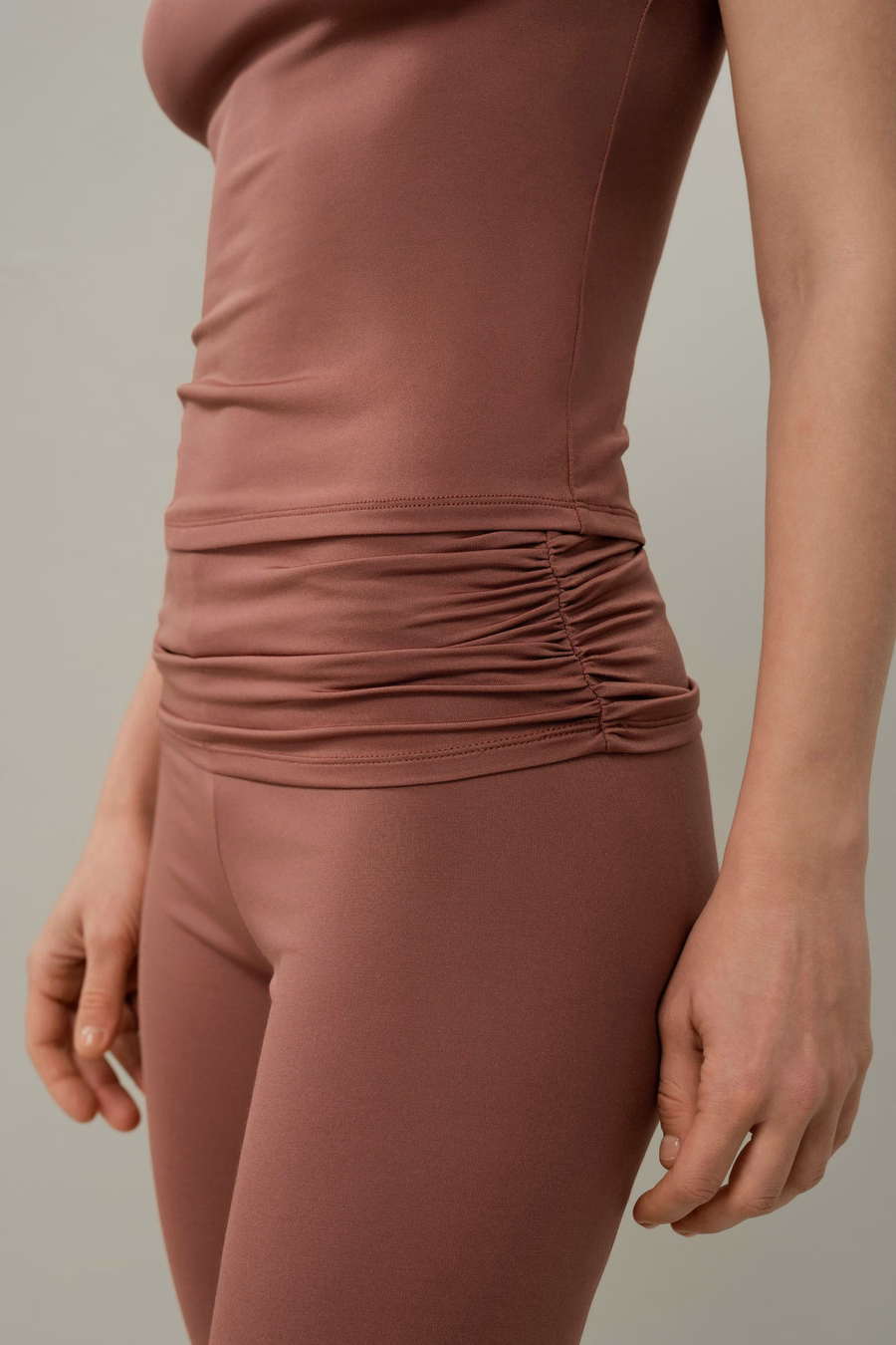 T-shirt con scollatura a V di Jersey di Seta Breeze