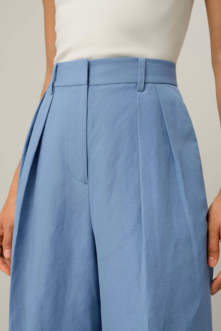 Pantaloni a gamba larga in seta e lino