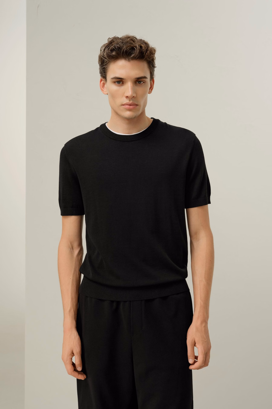 Maglietta girocollo regular-fit in seta e cotone