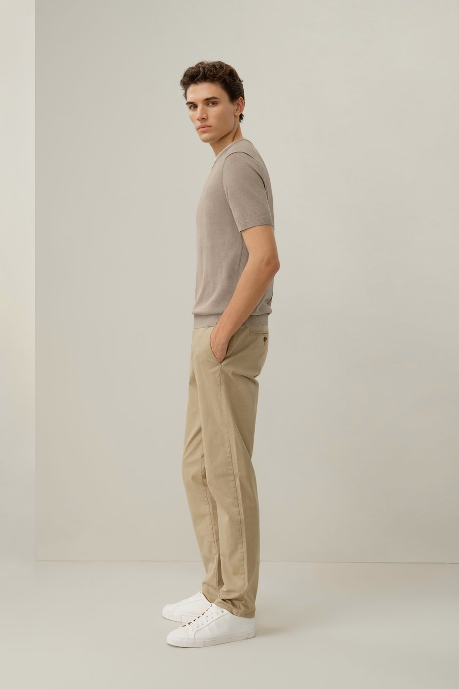 Maglietta girocollo regular-fit in seta e cotone