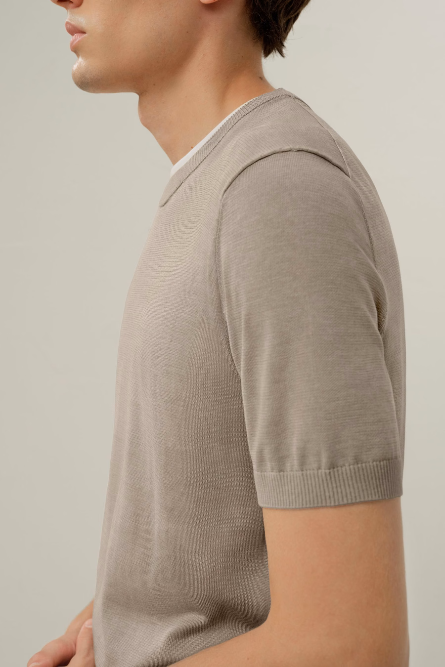 Maglietta girocollo regular-fit in seta e cotone