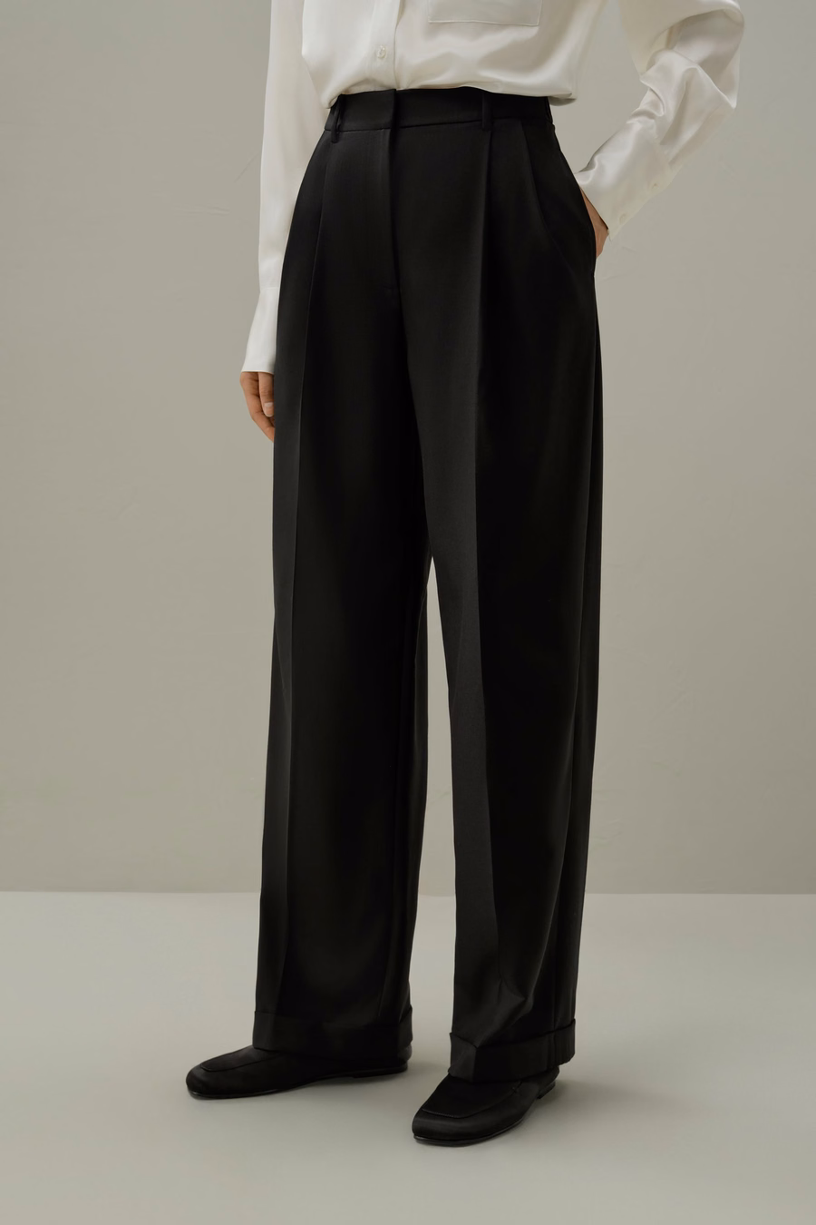 Pantaloni dritti in lana e seta