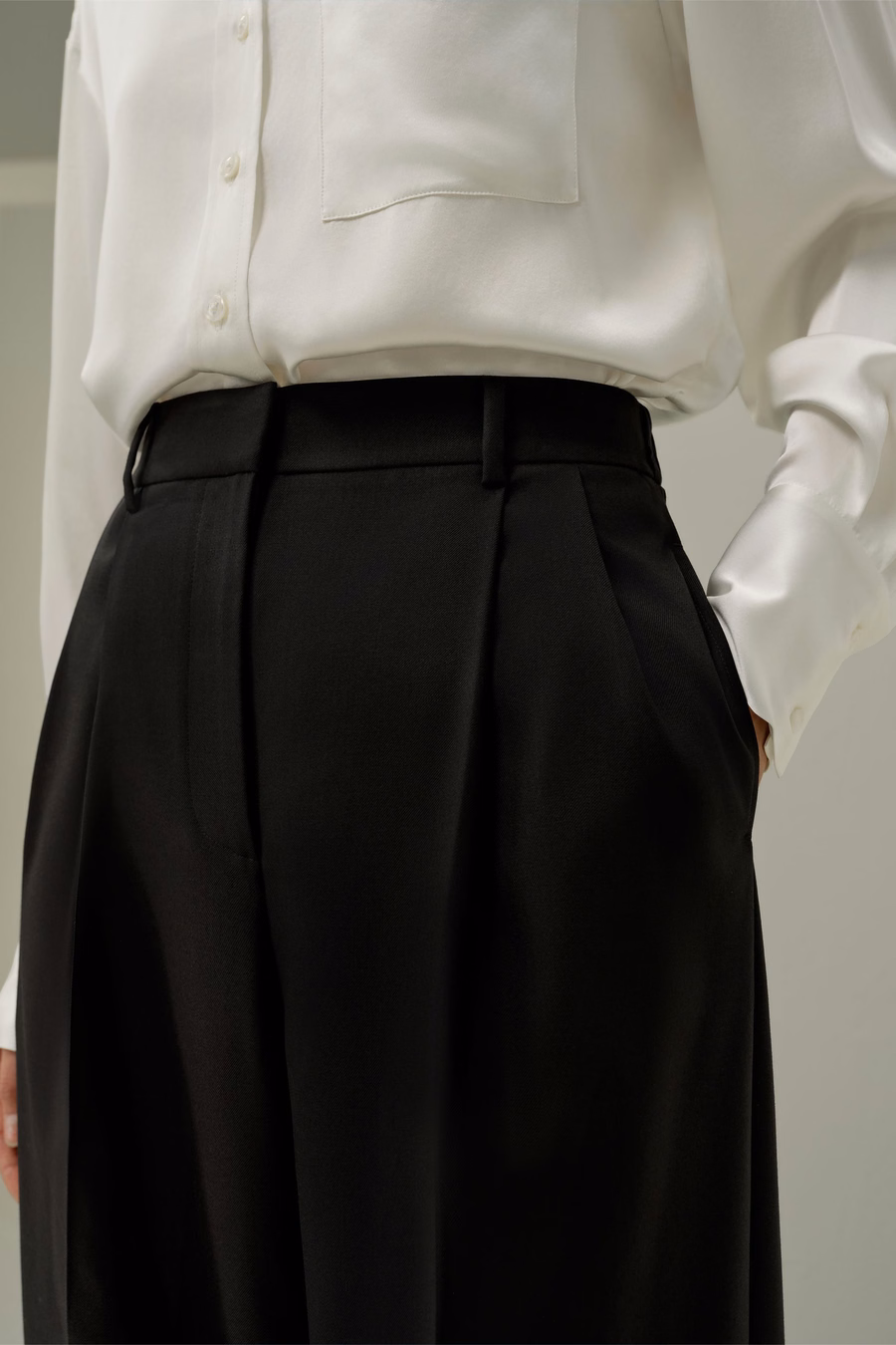 Pantaloni dritti in lana e seta