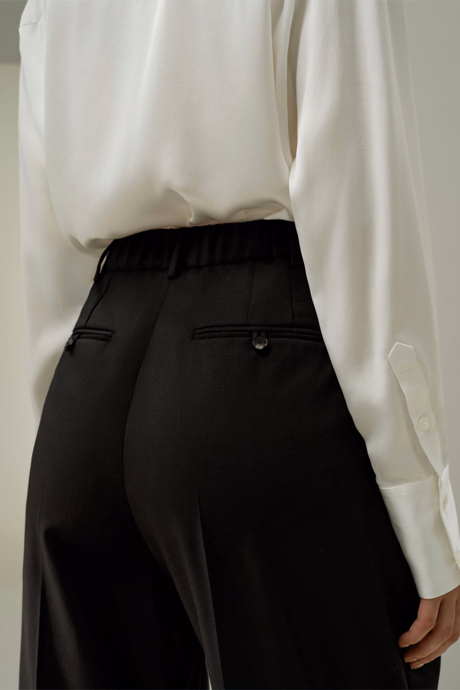 Pantaloni dritti in lana e seta