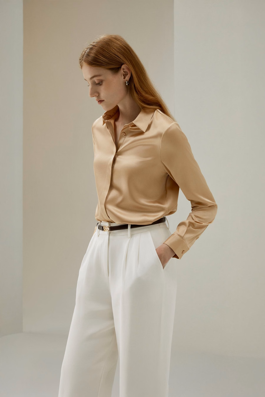 Camicia in seta con pattina nascosta di base