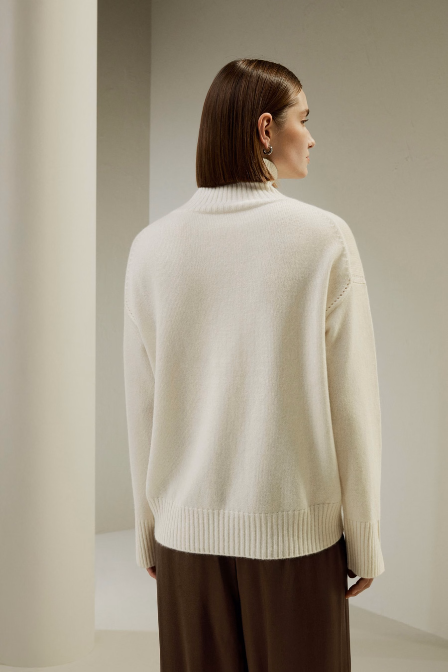 Maglione in Cashmere Relaxed Fit con Collo Alto