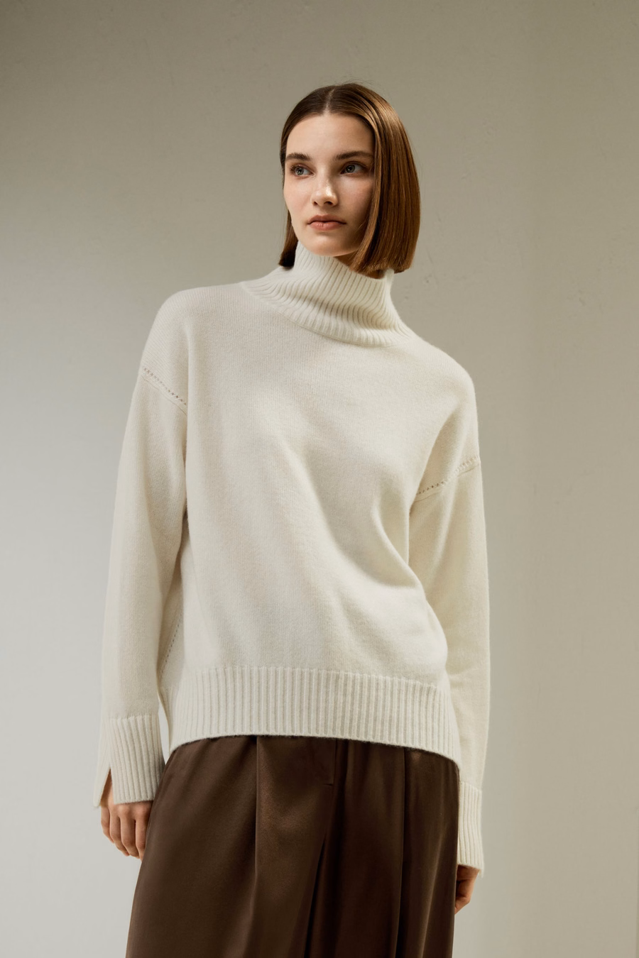 Maglione in Cashmere Relaxed Fit con Collo Alto