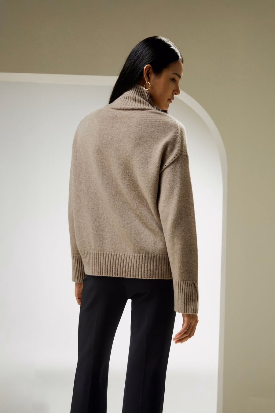 Maglione in Cashmere Relaxed Fit con Collo Alto