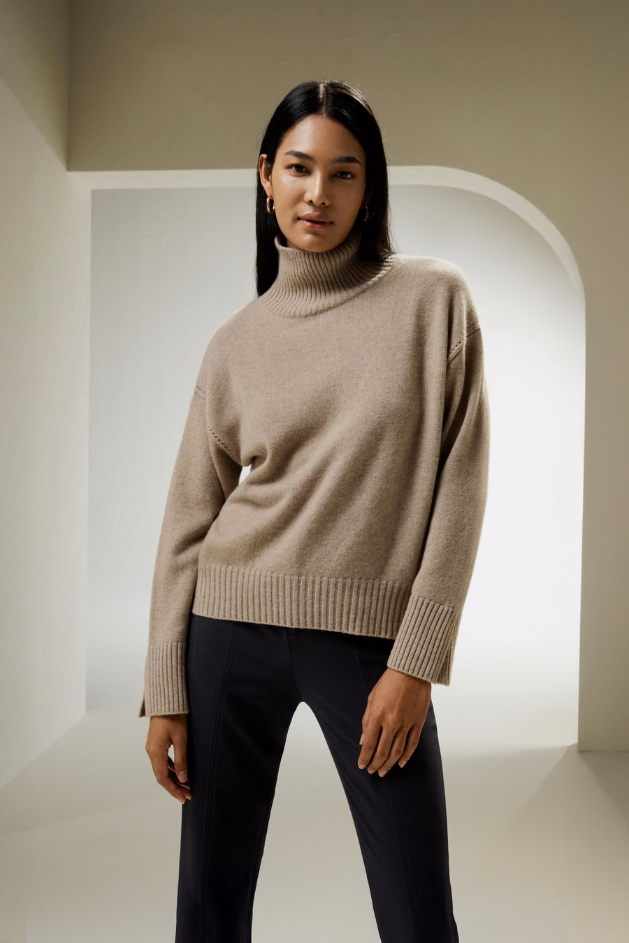 Maglione in Cashmere Relaxed Fit con Collo Alto