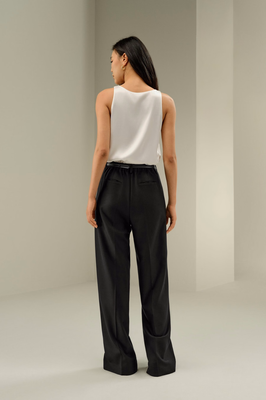 Pantaloni dritti in misto lana e seta