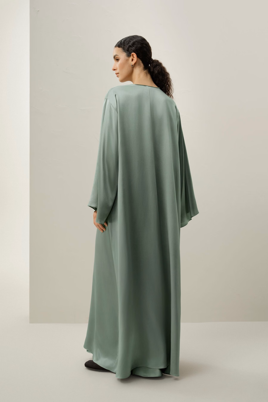 Abaya in Seta Charmeuse