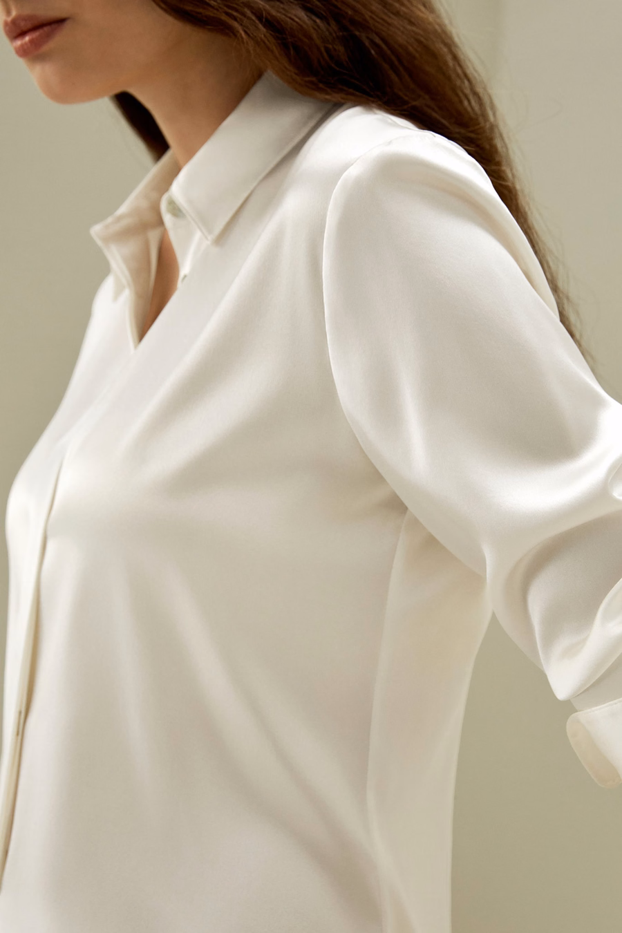 Camicia in seta dalla silhouette elegante