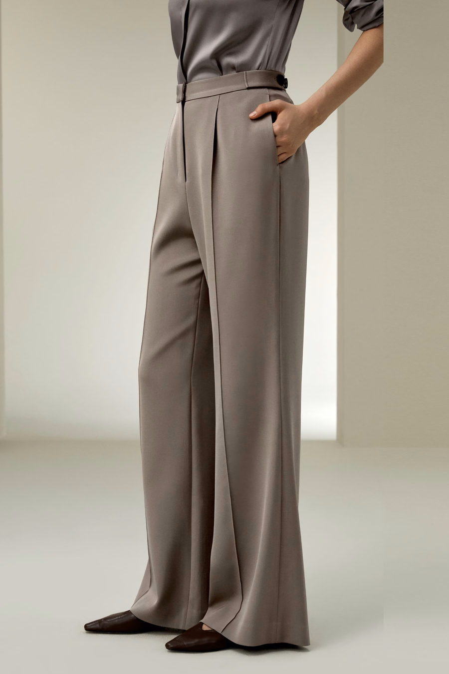 Pantaloni a gamba ampia