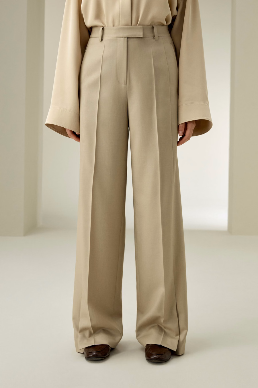 Pantaloni dritti in misto lana e seta