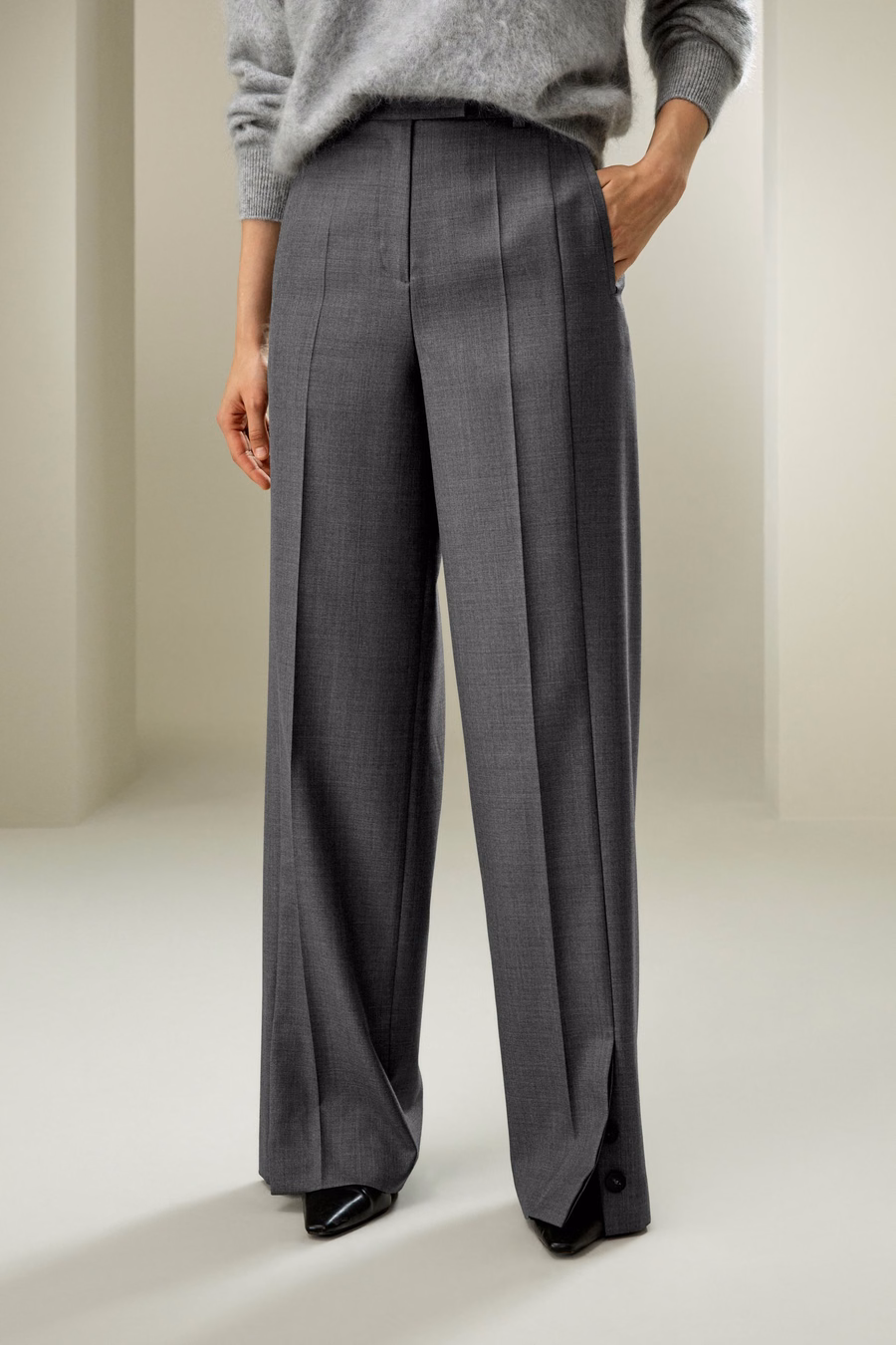 Pantaloni dritti in misto lana e seta