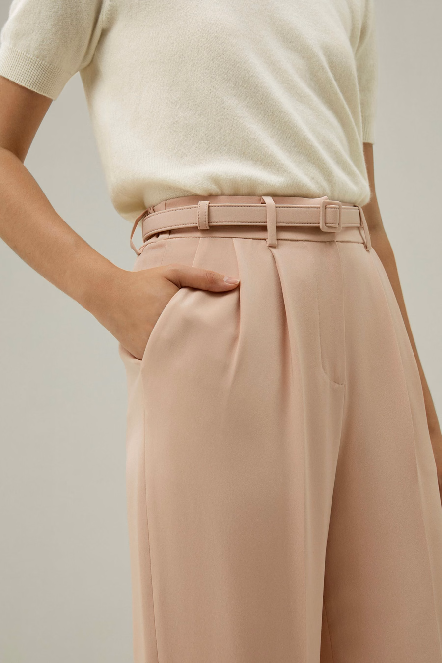 Pantaloni dritti in seta colore rosa mogano