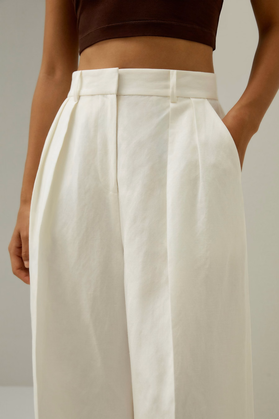 Pantaloni in misto seta e lino con pieghe frontali